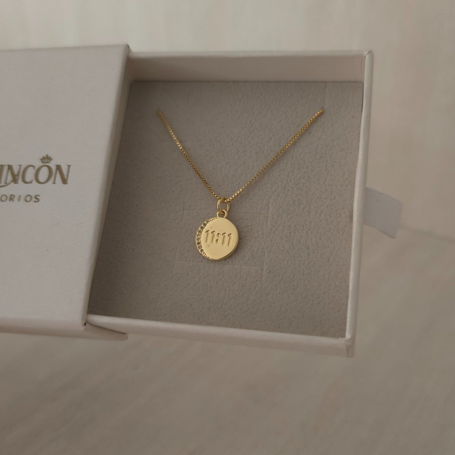 COLLAR 11:11 BAÑO DE ORO