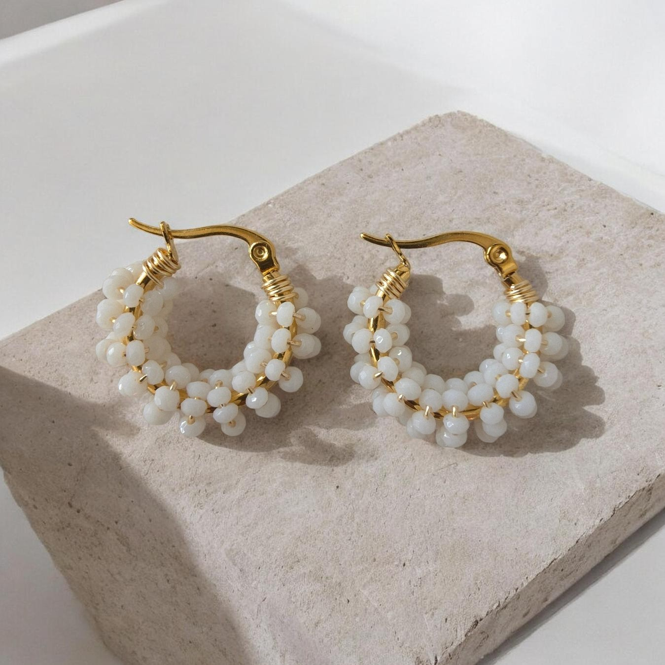 AROS LOLA