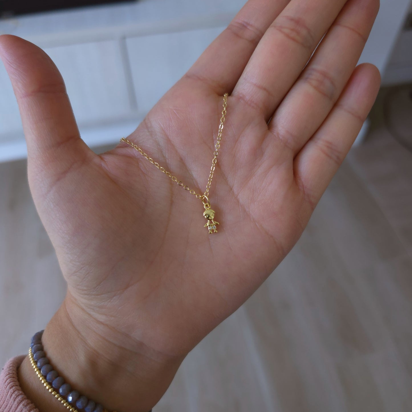 COLLAR CON COLGANTE NIÑO/A